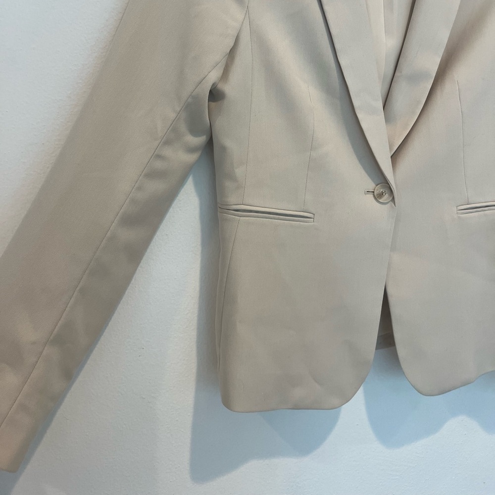 H&M Women’s Fitted Blazer Tan Size Small - Picture 2 of 7
